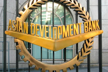 ADB warns of slower remittance inflows to Bangladesh