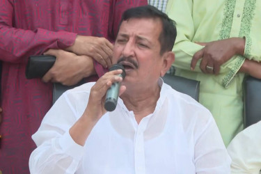 Land minister urges officials to meet public expectations