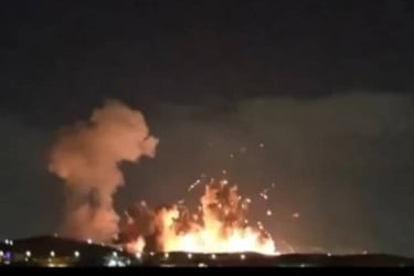 US strikes Iran’s Isfahan with bunker‑buster bombs; Trump shares explosion video