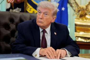 Oil jumps over 5% as Trump vows continued attacks on Iran