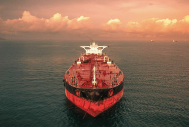 Singaporean ship arrives at port with 27,300 tons of diesel