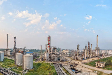 Fears mount over closure of country’s only oil refinery