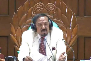 Ultimatums belong on the streets, not in Parliament