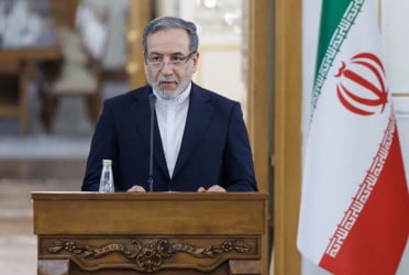 Araghchi raises Israeli ceasefire violations with Pakistan