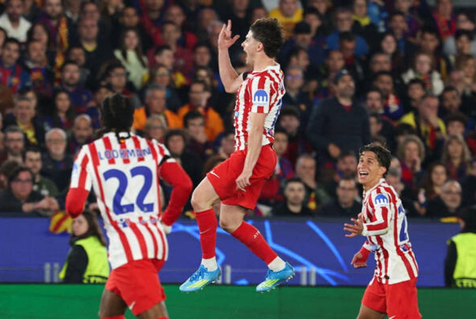 Atletico beat 10-man Barcelona 2-0 in 1st leg of Champions League quarterfinal