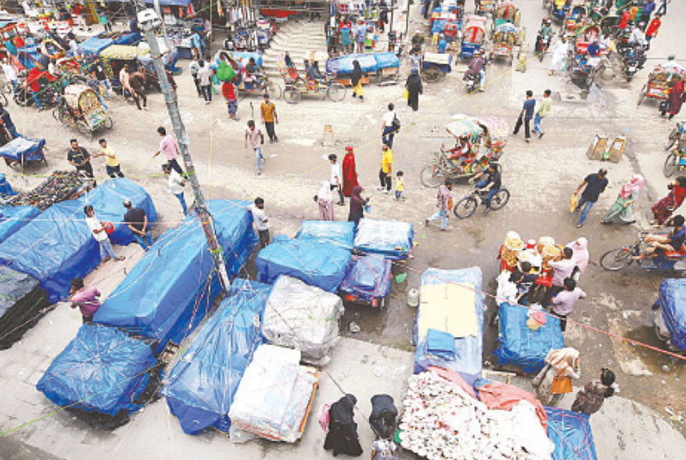 Call to emphasise rehabilitation for displaced hawkers
