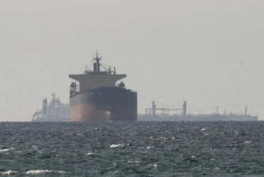 Iran approves 15 ships a day through Strait of Hormuz
