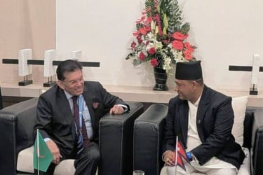 Nepal, Bangladesh foreign ministers meet on sidelines of Indian Ocean Conference