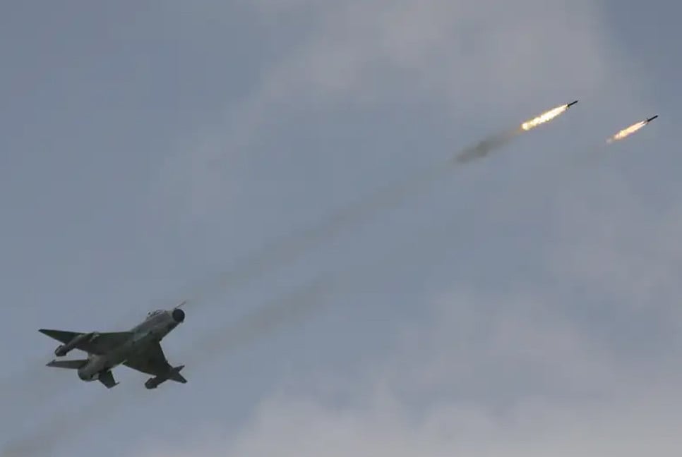 Over 100 killed after military bombs village market in Nigeria