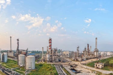 Crude oil shortage puts Eastern Refinery at risk of shutdown