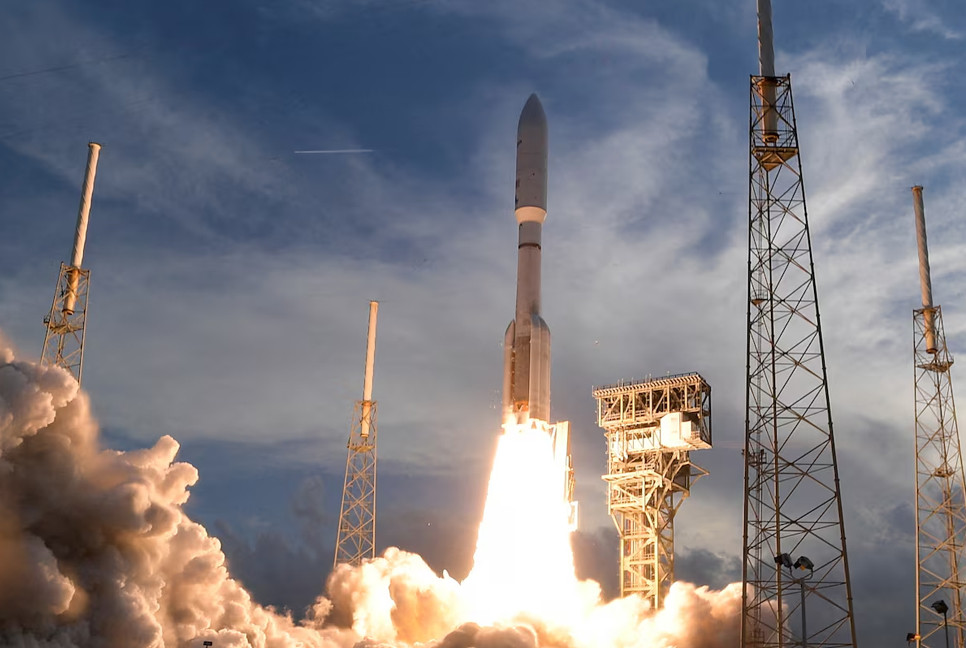 Amazon to buy satellite firm Globalstar in $11.57 billion deal to take on Musk's Starlink