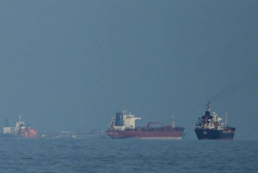 Ships leave Iranian ports despite US ‘naval blockade’