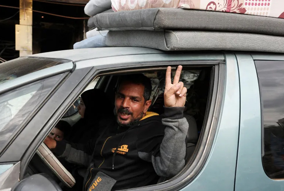 Displaced Lebanese return home as ceasefire begins