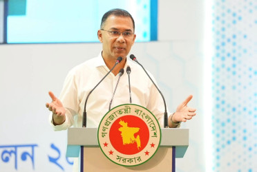 PM announces recruitment of 100,000 health workers