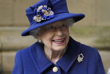 British royals choose historian to write Queen Elizabeth II biography