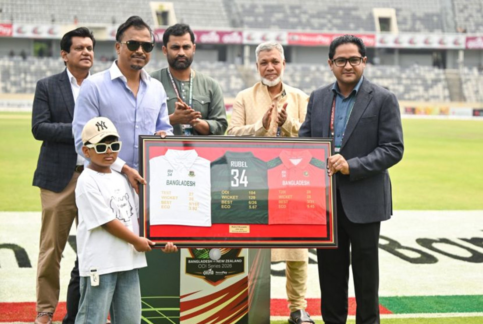Rubel honoured in emotional farewell at Mirpur