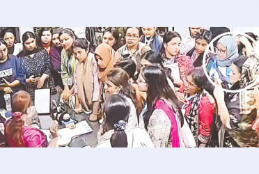 3,000 teachers targeted by mobs in three months under Yunus era