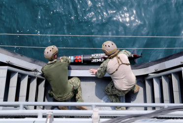 Six months needed to clear sea mines in Strait of Hormuz: Pentagon