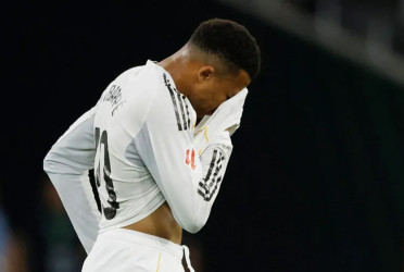 Real Madrid stunned at Betis as Barcelona have chance to move 11 clear