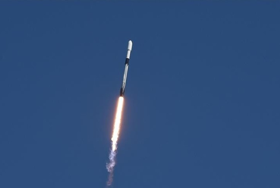 China launches Pakistani satellite into orbit