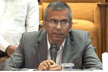 Money printing claim not true: Governor