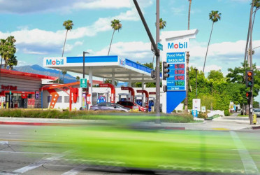 US gas prices surge to $4.18, a new high for the Iran war