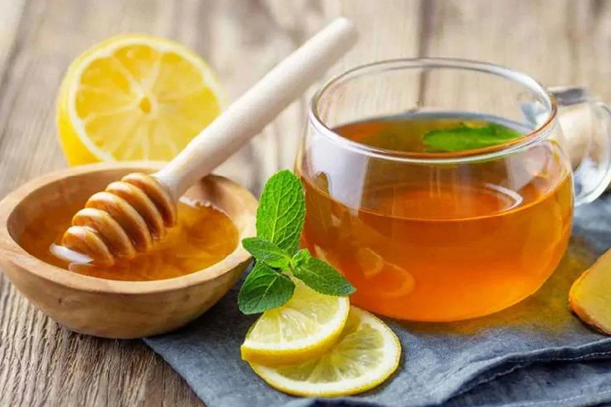 Drinking honey with warm water on empty stomach: benefits and effects