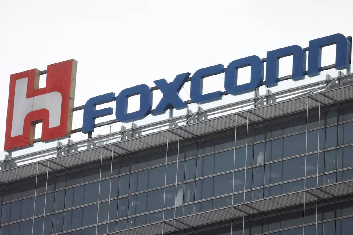 Foxconn launches second-gen satellites via SpaceX Falcon 9