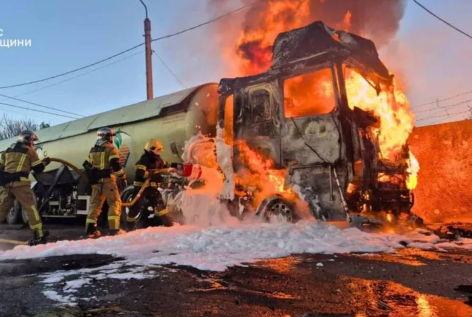 Zelensky criticises Russia for attacks ahead of ceasefire