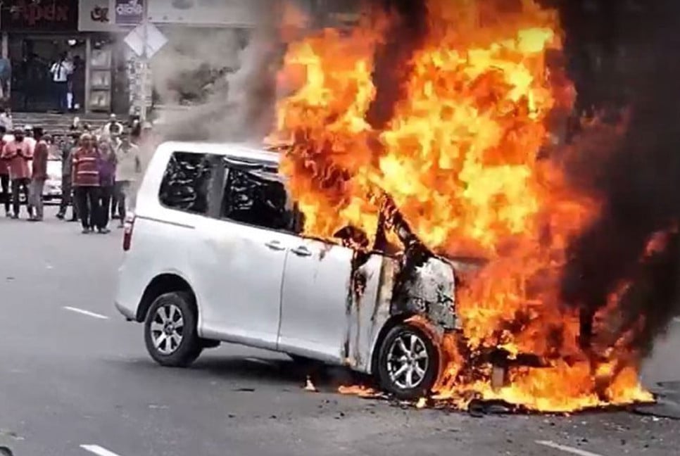 Microbus catches fire in capital