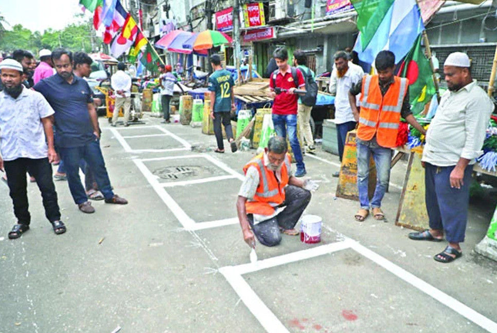 Despite no law or policy, hawkers being allowed back on the streets