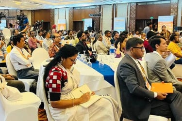 Journalism faces mounting pressure worldwide, Dhaka conference warns