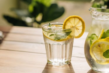 Experts say lemon water is no miracle health drink