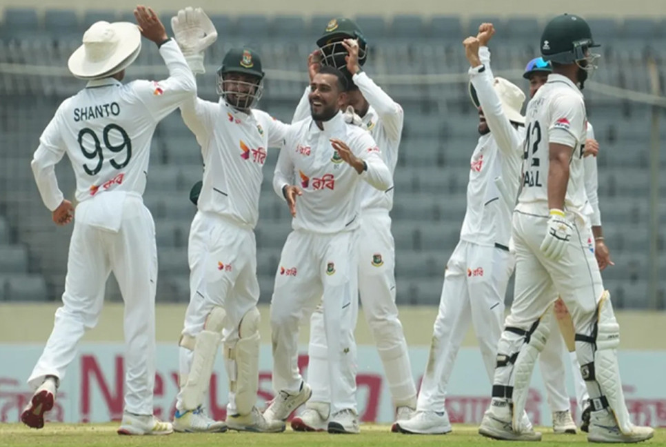 Miraz five-for gives Tigers slender first-innings lead