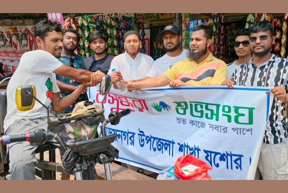 Workers receive clean drinking water, oral saline in Abhaynagar
