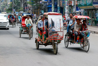 Govt eyes annual tax on bikes, battery-run auto-rickshaws