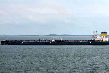 Another ship carrying 100,000 tonnes of crude oil to arrive at Ctg port