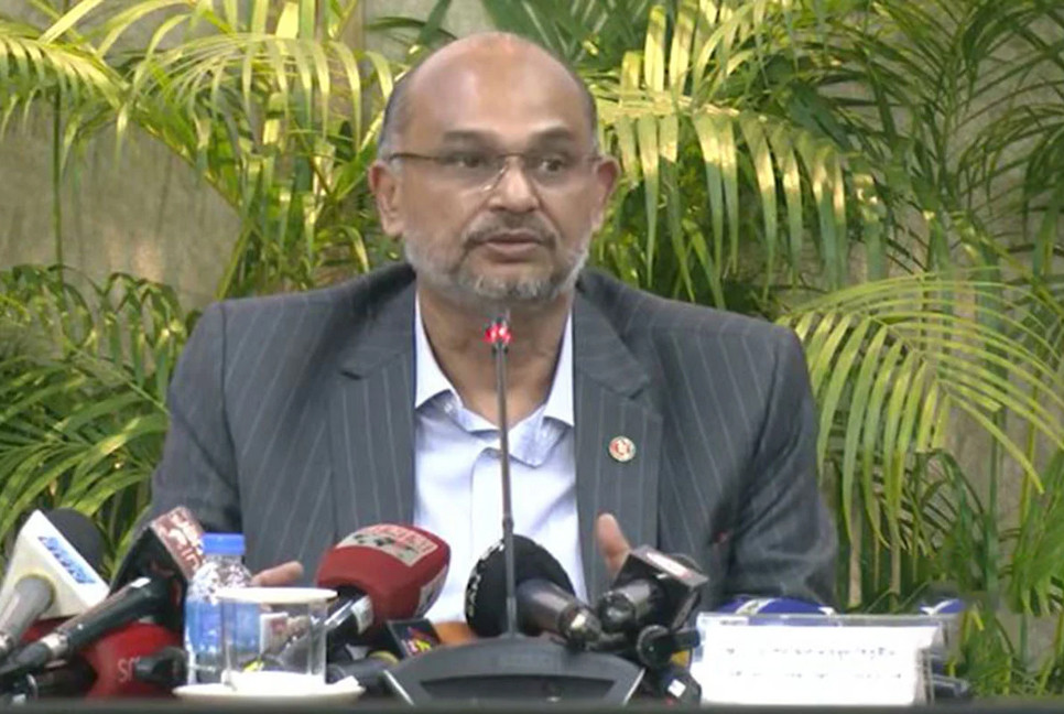 Govt won’t rush into unnecessary projects: PM's Finance Advisor