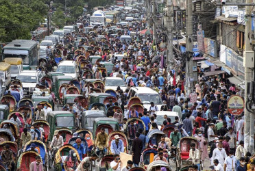 Dhaka roads turn chaotic