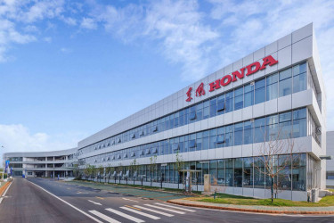 Honda posts 1st annual loss in nearly 70 years amid EV struggles