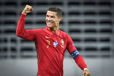 Ronaldo judged on form not age: Portugal coach