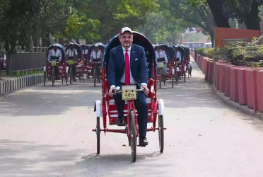 Red, white and blue rickshaws roll out to mark America’s 250 years