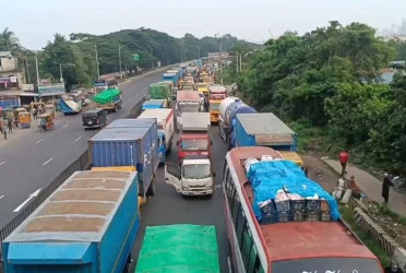 Eid Journey: 13-km tailback hits Dhaka-Ctg highway at Gazaria