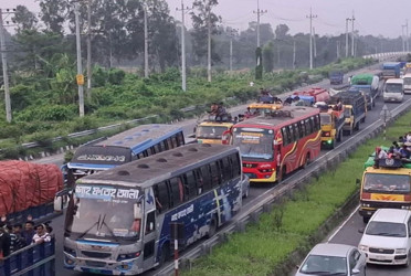 Heavy traffic, rain trigger 22km gridlock on Dhaka-Tangail Highway