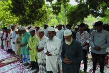 Eid celebrated in 10 Faridpur villages in line with Saudi Arabia