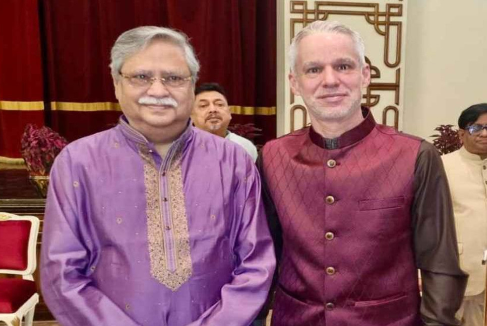 Swiss ambassador joins Eid celebration at Bangabhaban