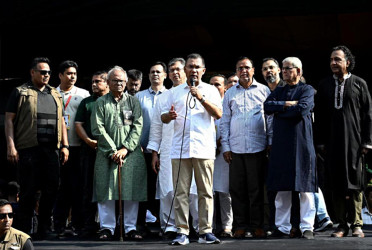 PM asks party men to stand by the helpless