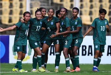 Bangladesh reach final after dramatic win over Nepal