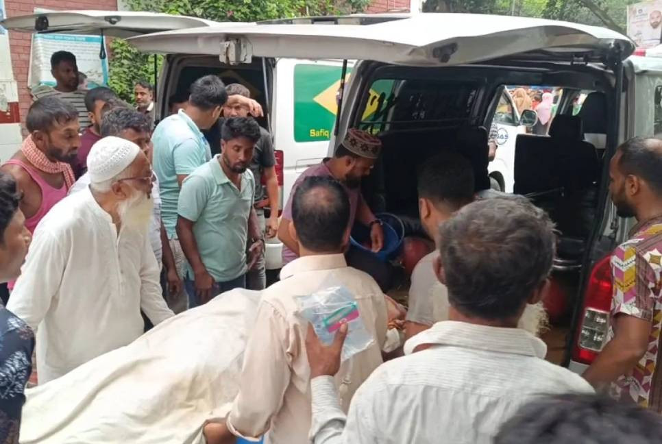 Four including mother and child killed in B’baria road crashes