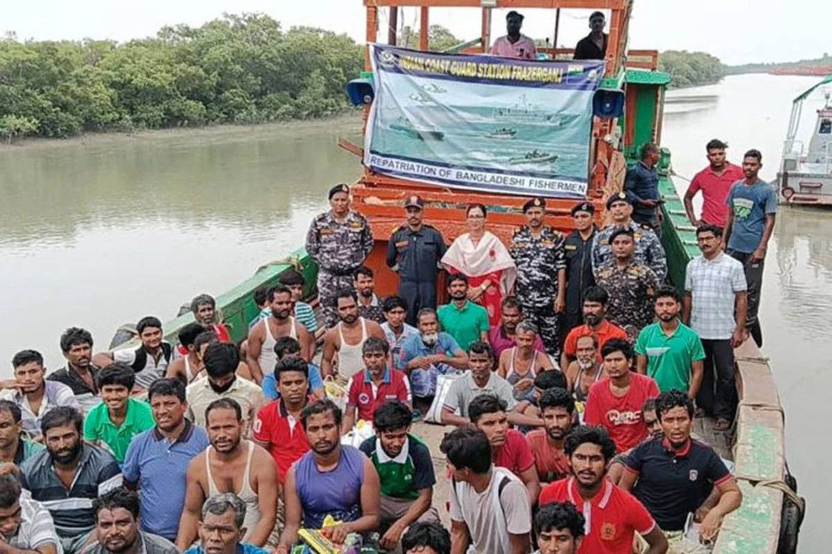 Bangladesh repatriates 91 fishermen from India